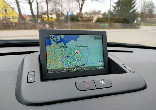 Peugeot 5008 cena 44500 przebieg: 174757, rok produkcji 2016 z Chojna małe 562
